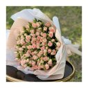 Букет из кустовых роз