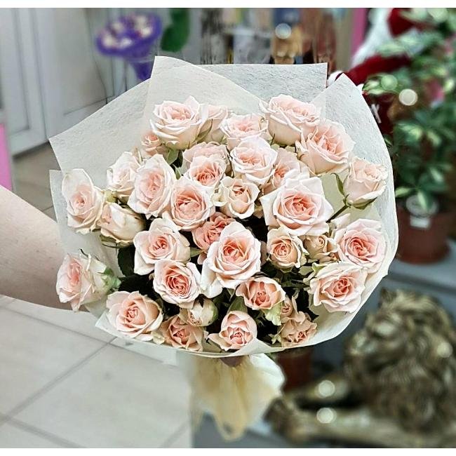 БУКЕТ ИЗ    КУСТОВЫХ  РОЗ ПЕРСИКОВОЕ НАСТРОЕНИЕ